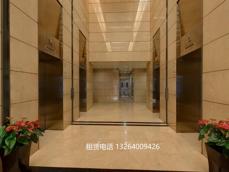 中海广场电梯间