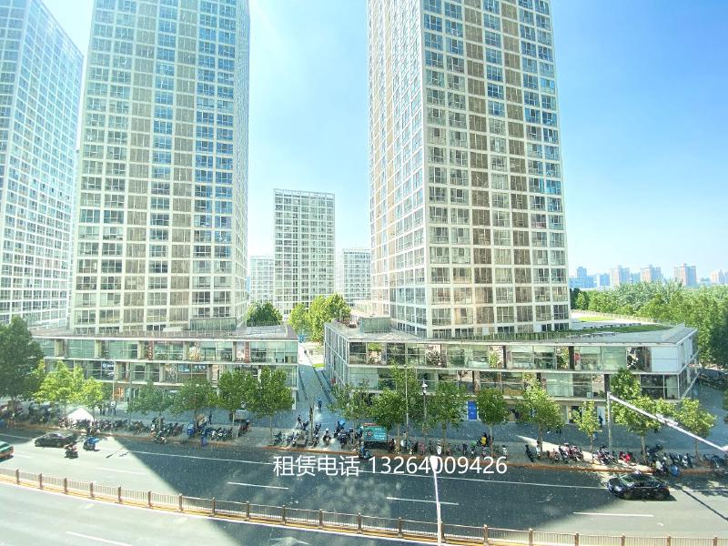 银泰中心大楼图