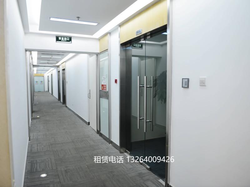 富力中心楼道实景图