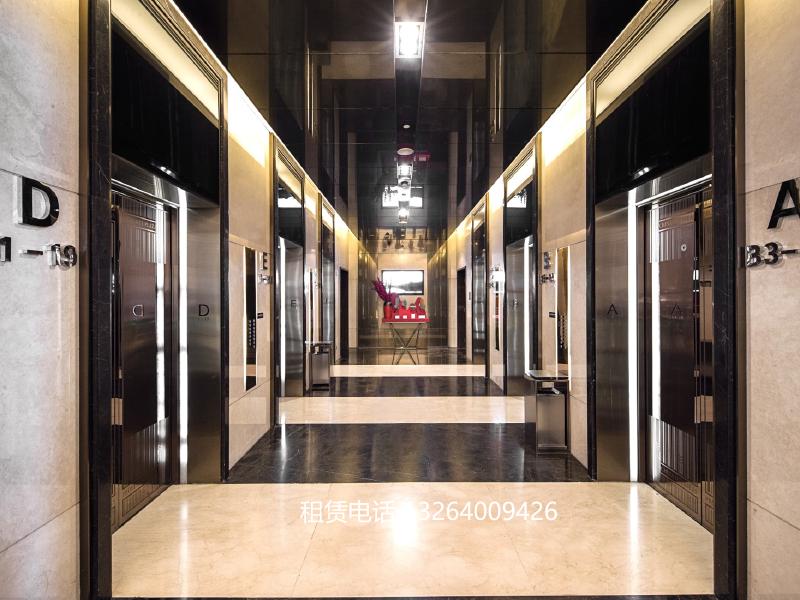 中海地产广场电梯厅