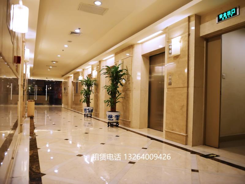 乐成中心电梯厅