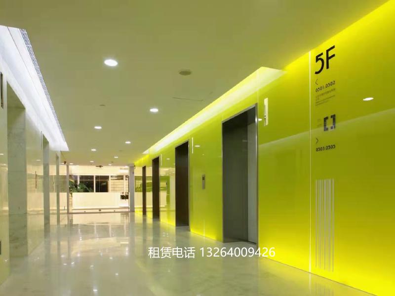 万通中心电梯厅