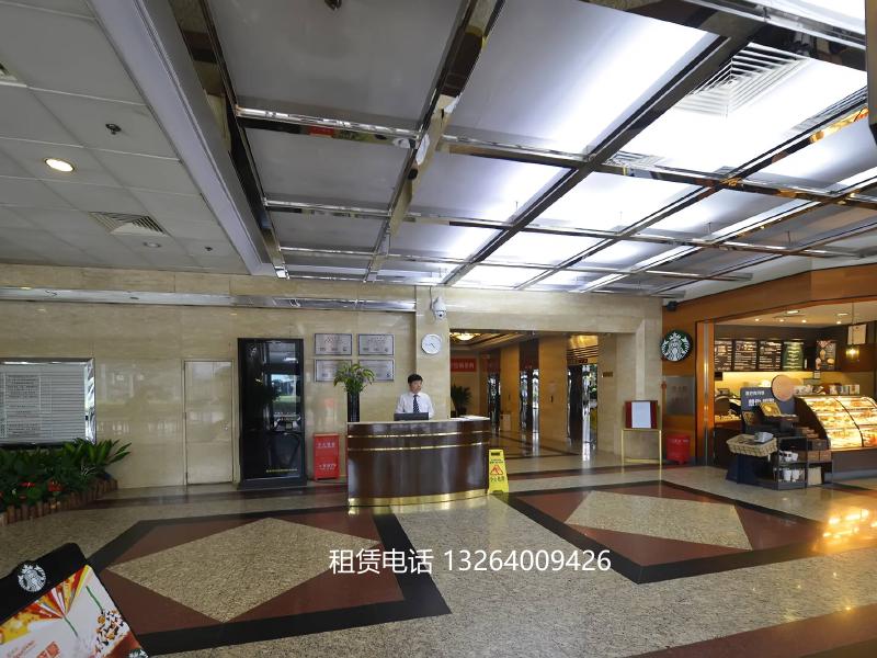 京广中心大堂