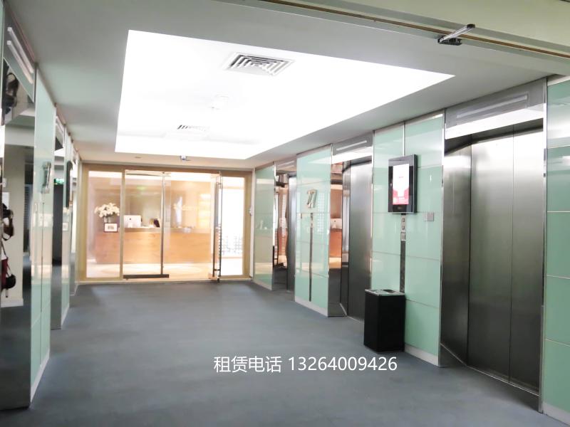 京广中心电梯