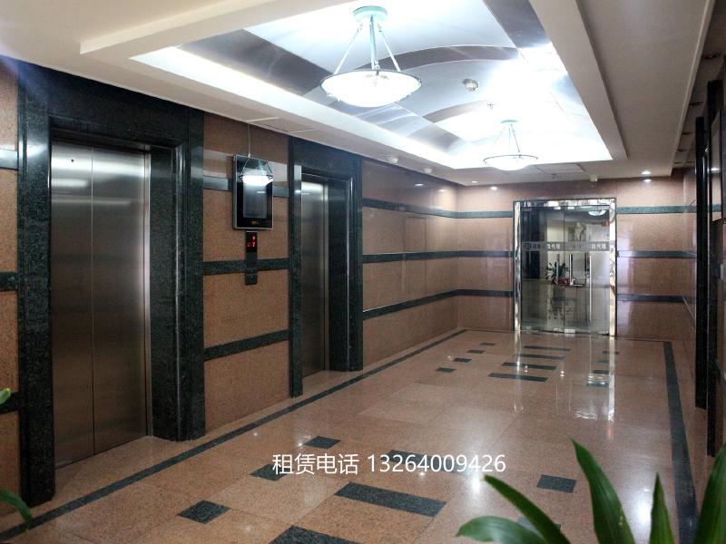 华普国际大厦电梯厅